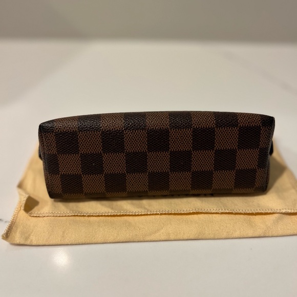 Louis Vuitton Cosmetic Pouch - Picture 10 of 11